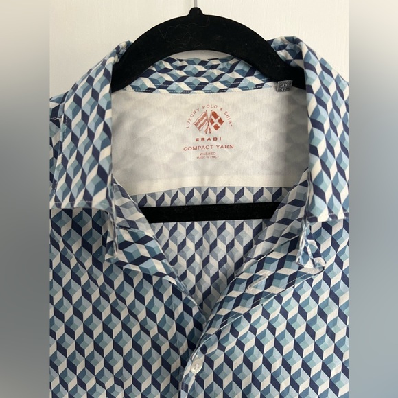 Men’s dress shirt/button down shirt - Picture 2 of 3